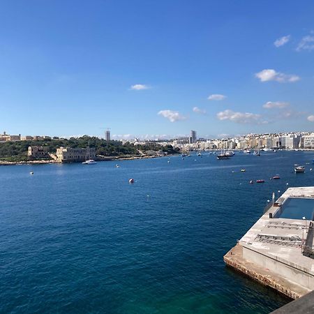 Apartament Charming Central Townhouse In Sliema Steps From Promenade And Sliema Ferry Zewnętrze zdjęcie