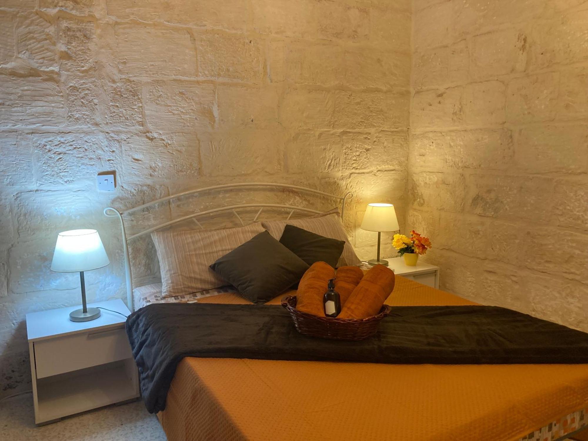 Apartament Charming Central Townhouse In Sliema Steps From Promenade And Sliema Ferry Zewnętrze zdjęcie
