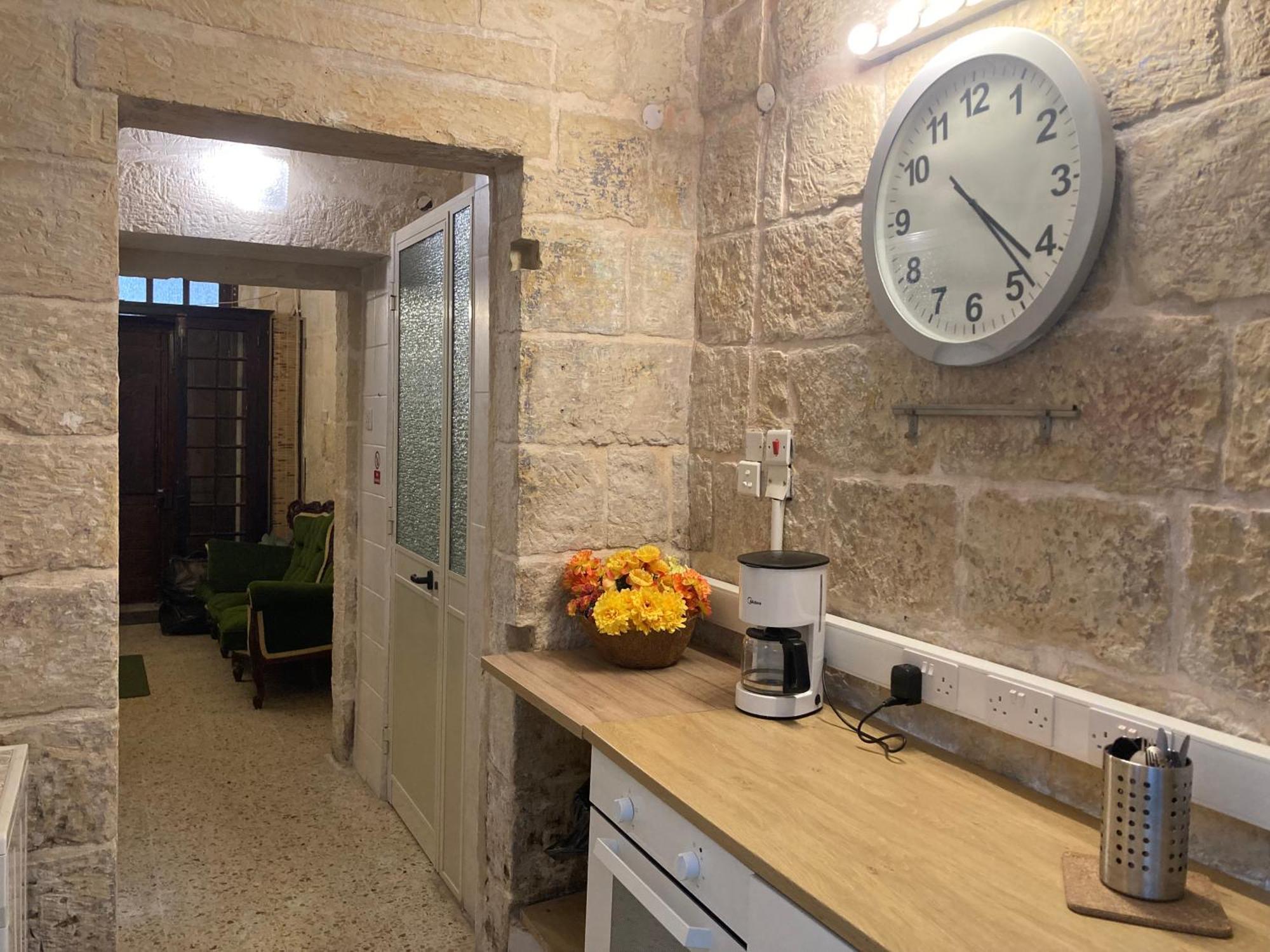 Apartament Charming Central Townhouse In Sliema Steps From Promenade And Sliema Ferry Zewnętrze zdjęcie